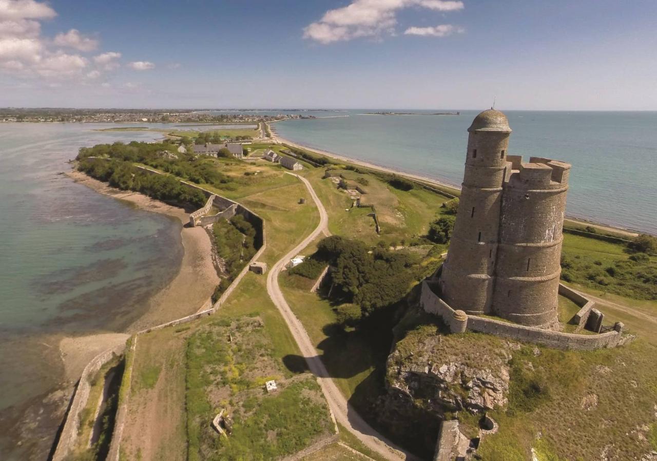 Maison Normande Proche De La Mer Et Des Lieux Touristiques Quettehou Exterior foto